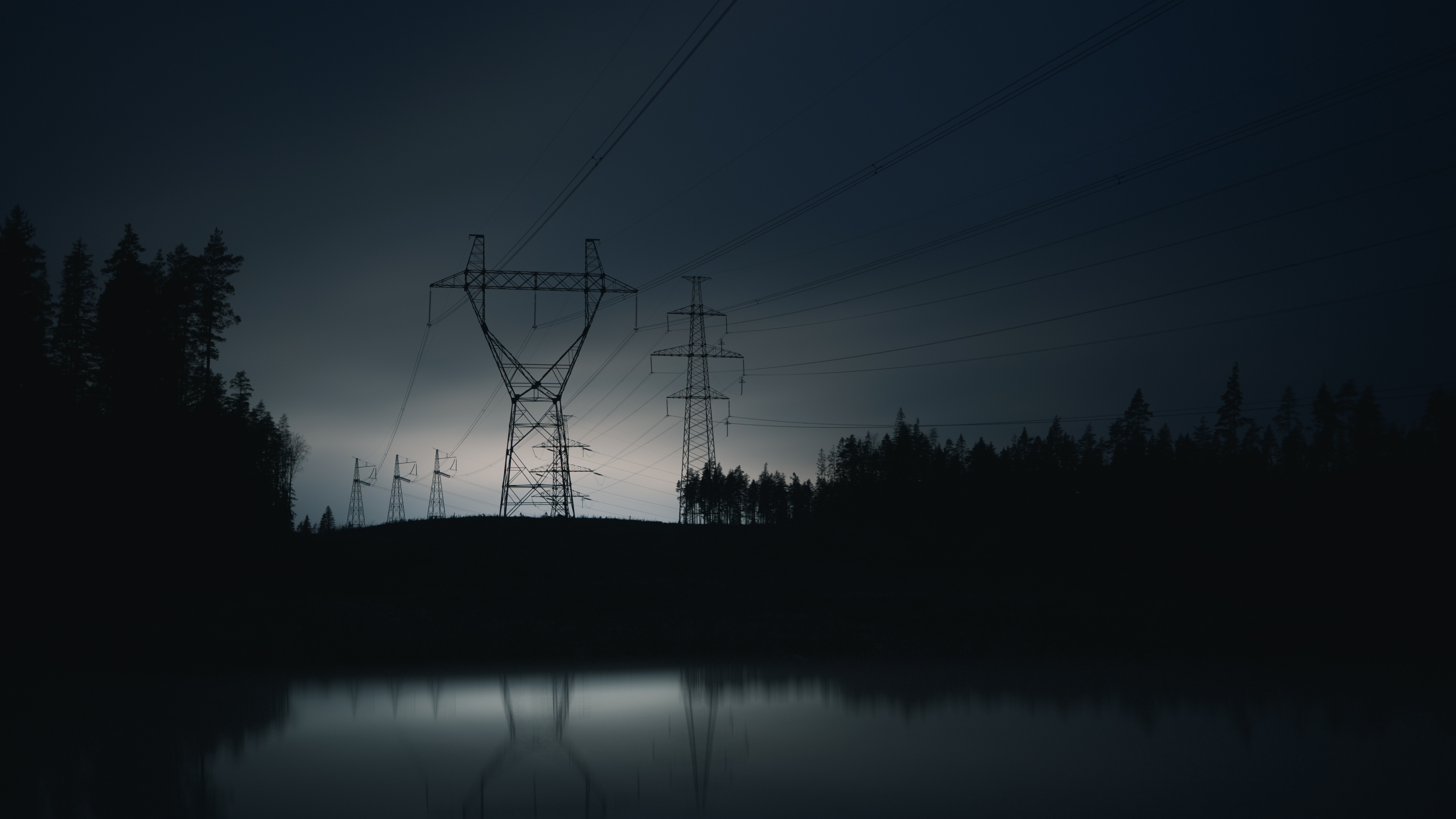 Blackout | Vulnerability of electricity systems and the critical role of back-up power systems